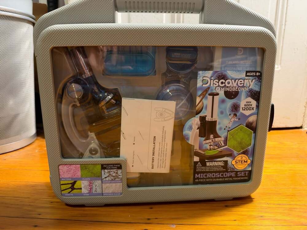 Discovery Mindblown STEM Microscope Set 48-Piece